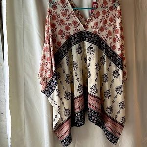 NWT Off white with design polyester light weight poncho top